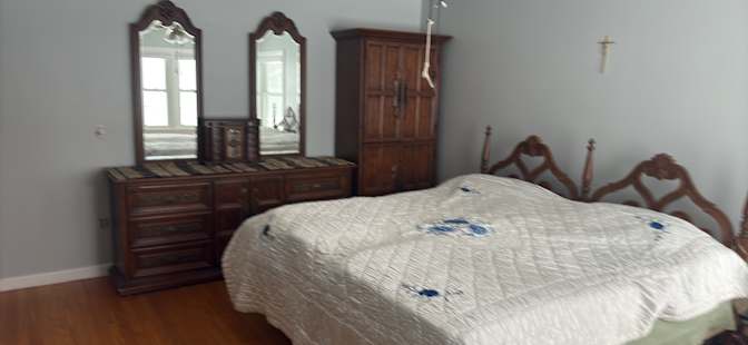 Linda's room