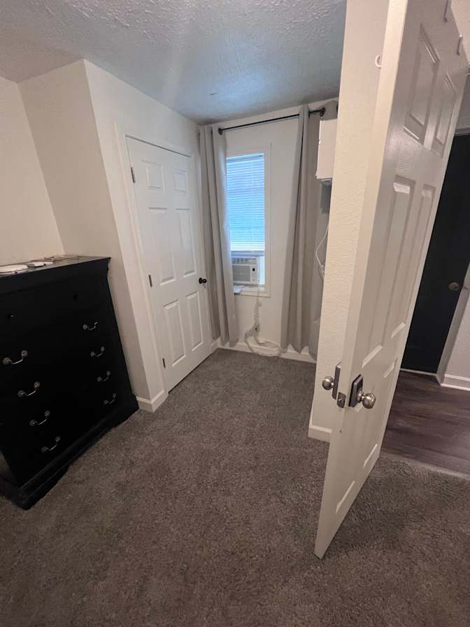 Jay/Nikki's room