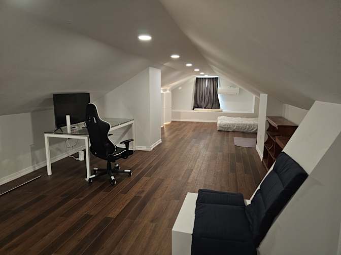 Franco's room