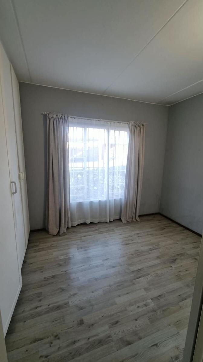 Ellis Banhwa's room