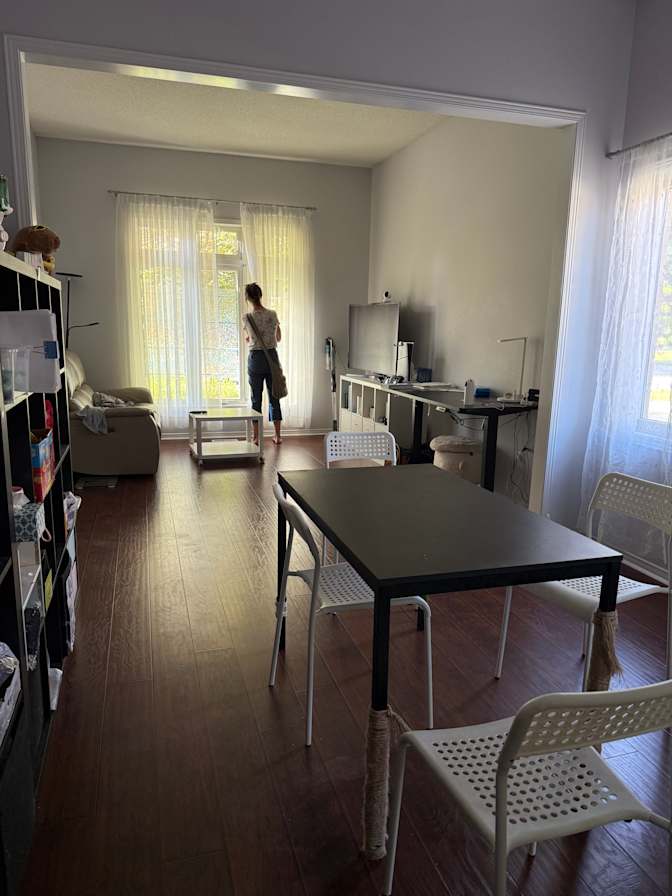 Saeed's room