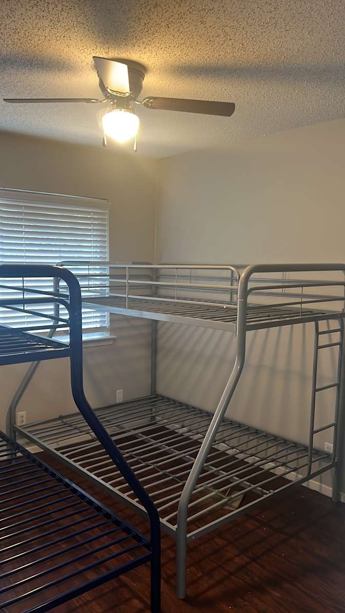 Sergio's room