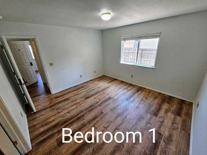 HomeCrew's room