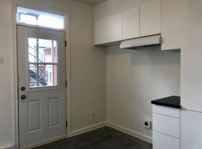 Safia Desrosiers's room