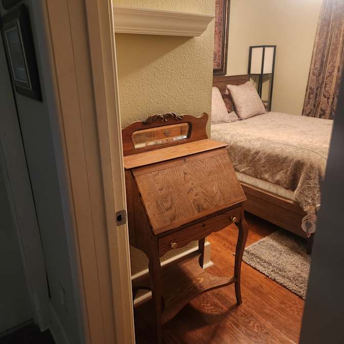 Anita's room