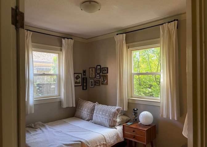 Sara's room