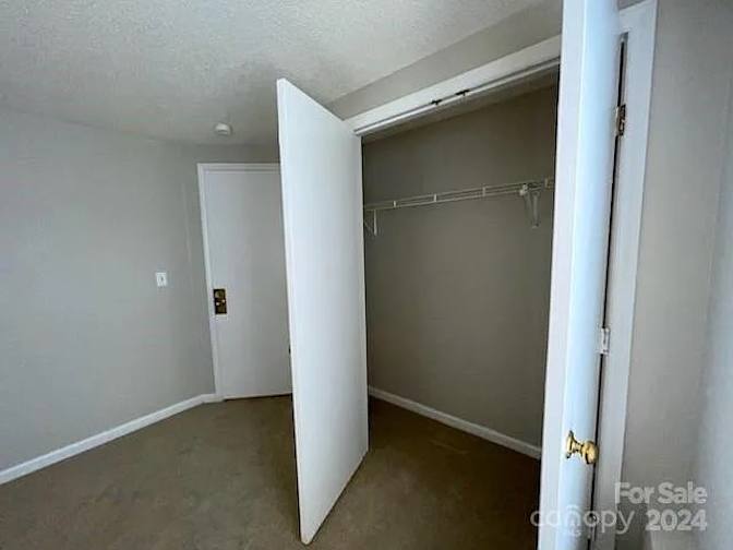Alcove Rooms's room