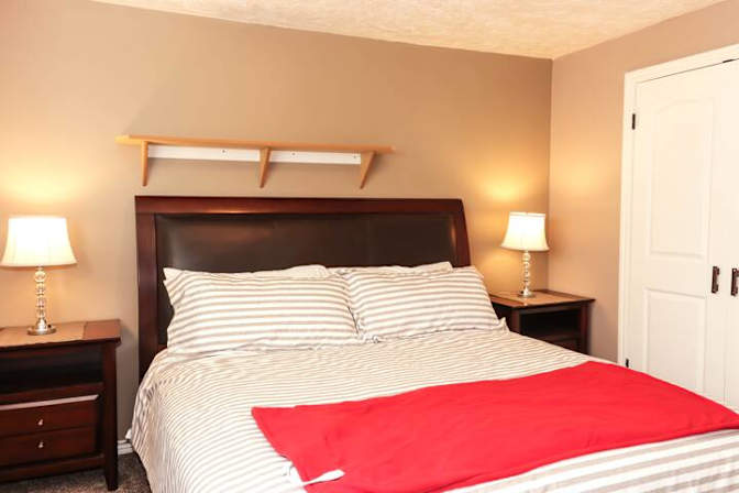 Dustin's room