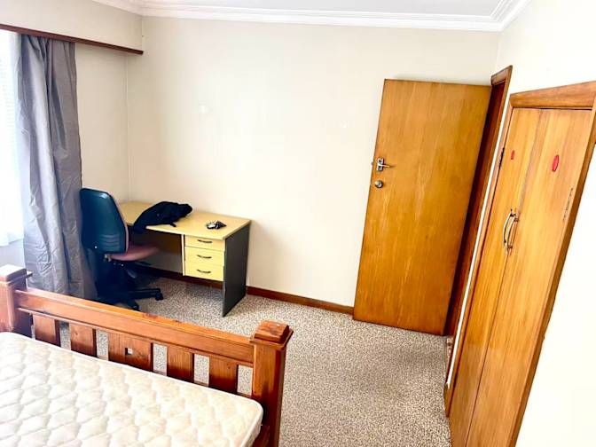 paul's room