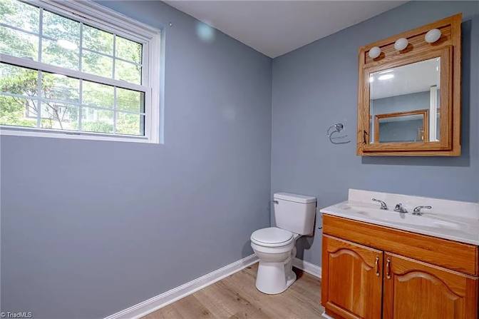 Alcove Rooms's room