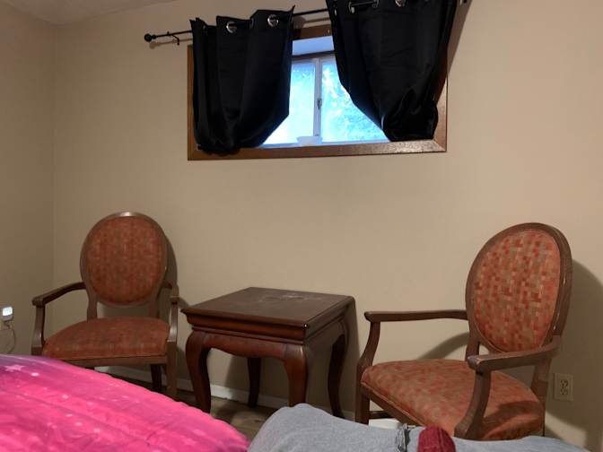 jo lapshinoff's room