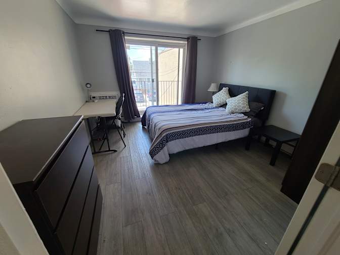 Lynn's room