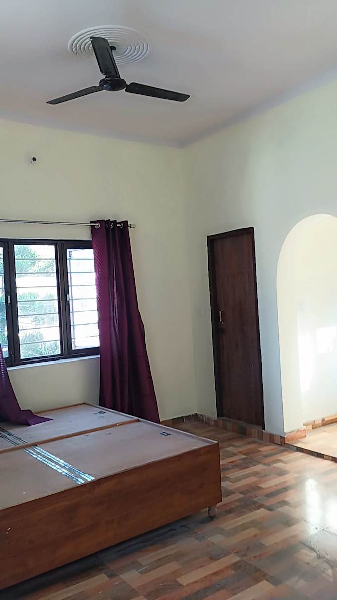 vipin sharma's room