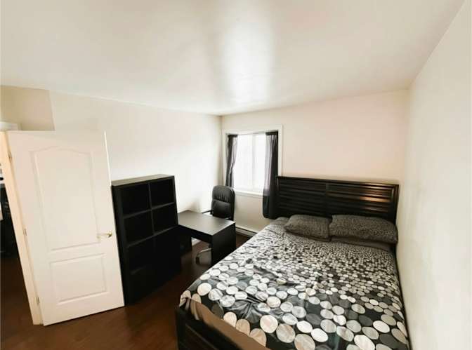 Eliana Ilieva's room