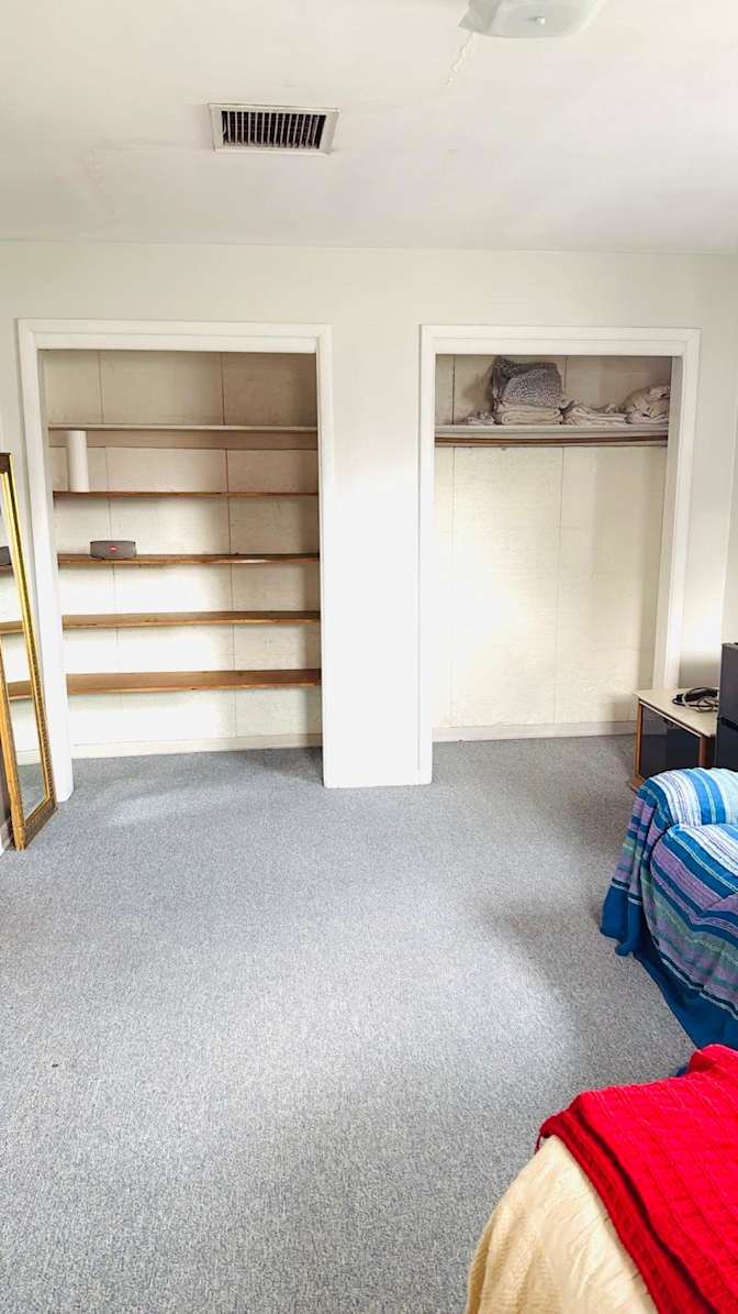 Vivian's room