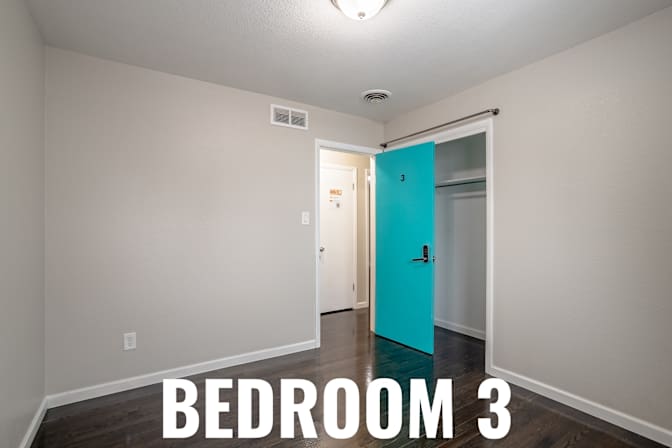 HomeCrew's room