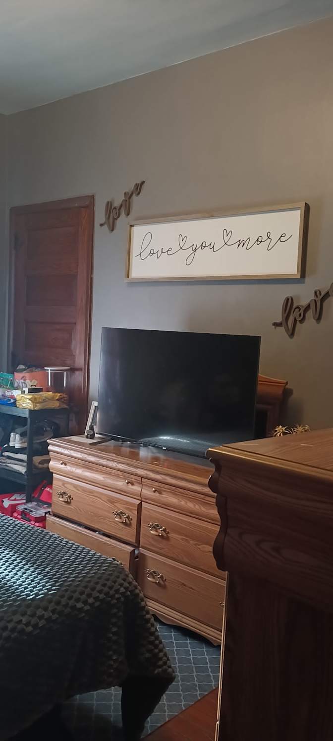 Shelly's room