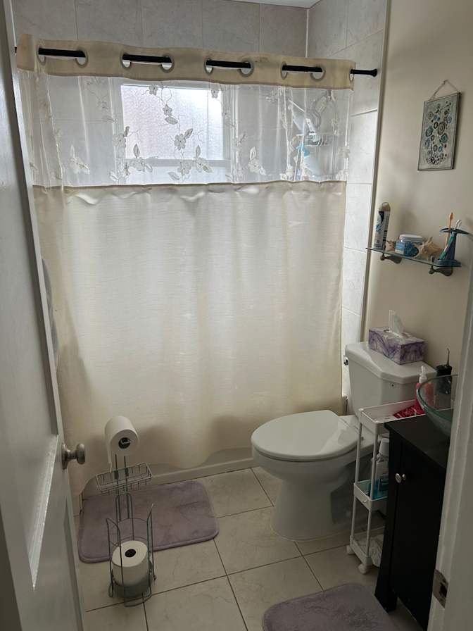 Caroline's room