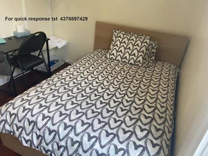Donna's room