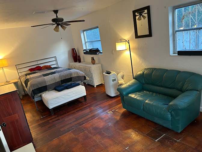 christian's room