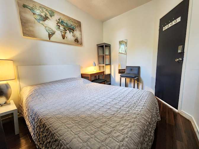 Laure's room