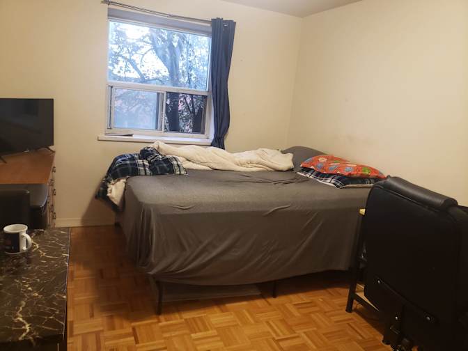 Glenda's room