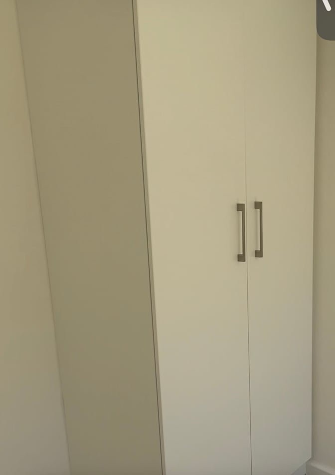 Pheleka .'s room