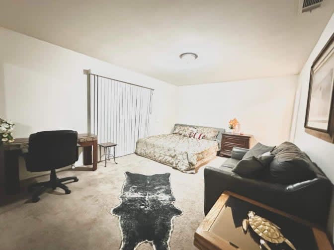 Ric's room