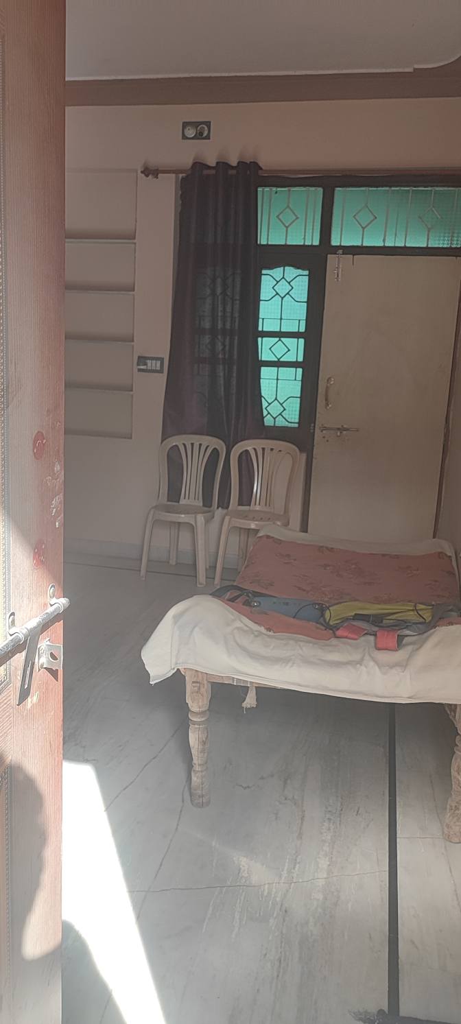 Satish's room