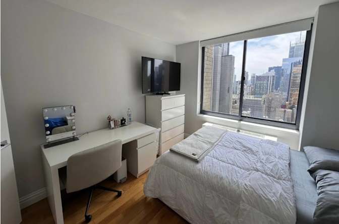 Ahmet's room