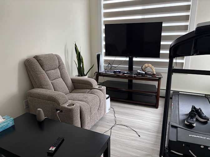 Jarod Lechadores's room