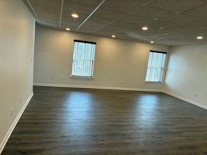 Alcove Rooms's room