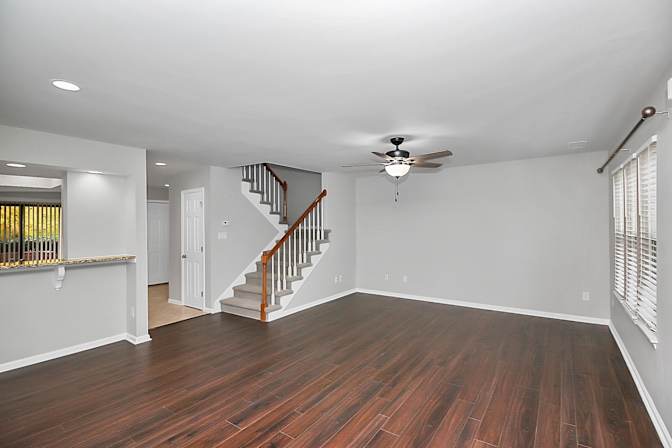 Alcove Rooms's room
