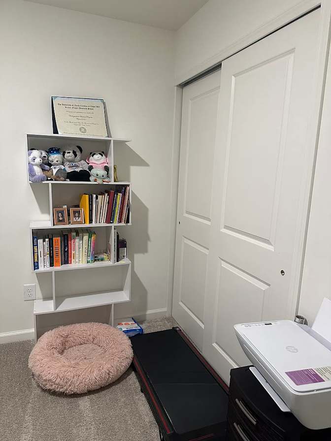 Alcove Rooms's room