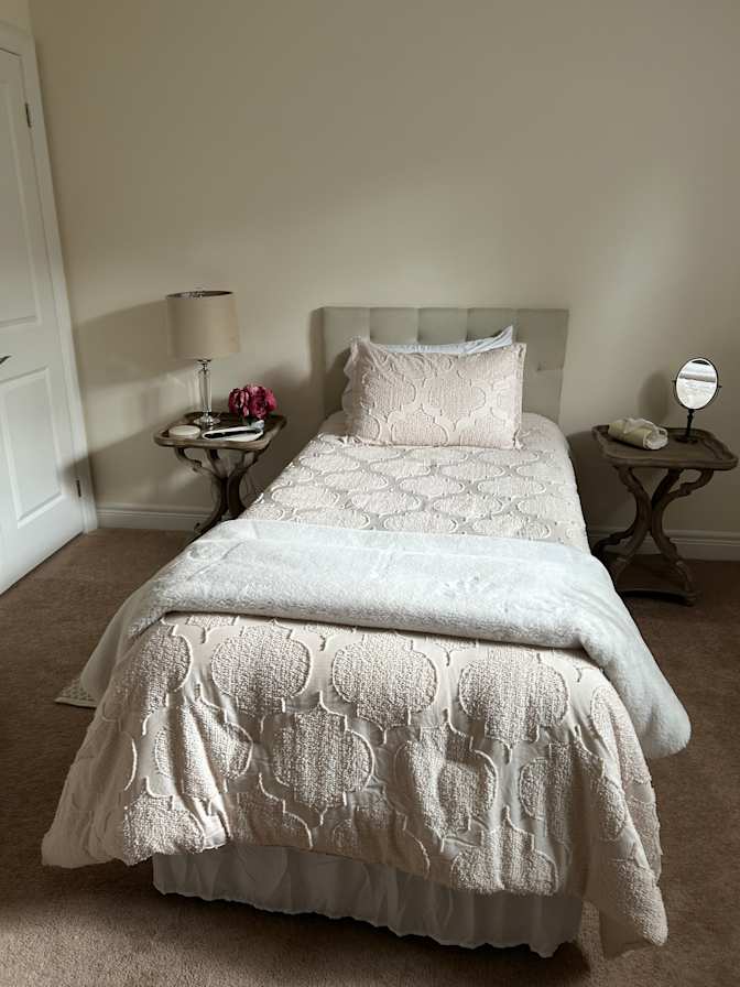 Maureen O'Neil's room