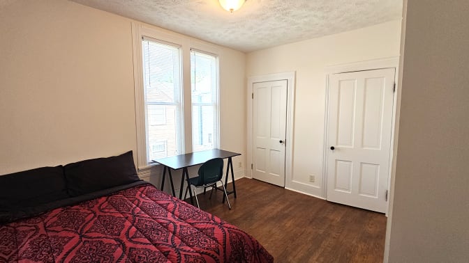 Kitty C's room