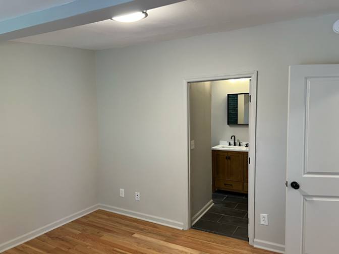Alcove Rooms's room
