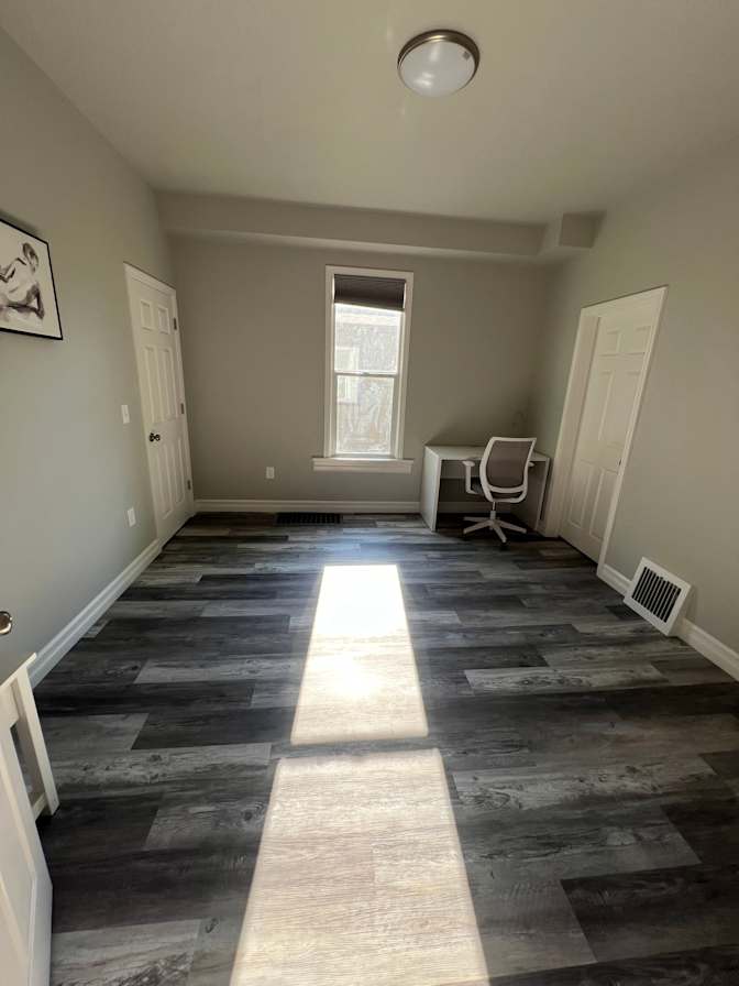 Kreyna Mcmanus's room