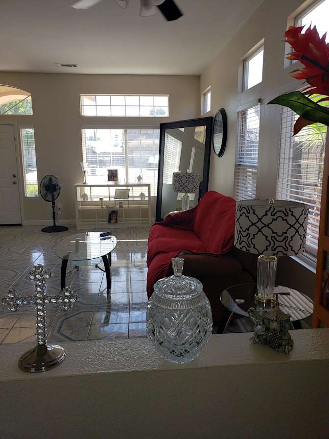Doral Hammond's room