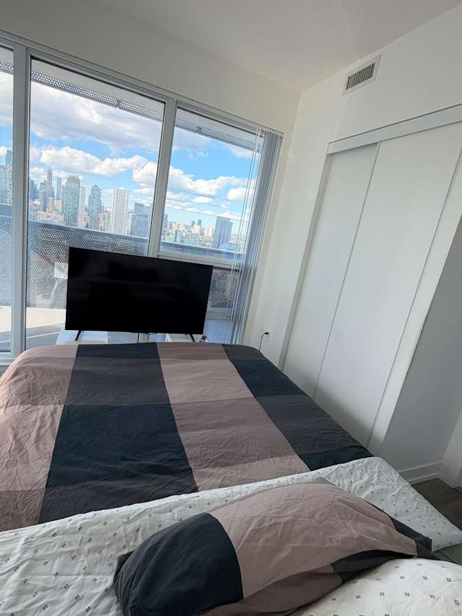 Santiago's room