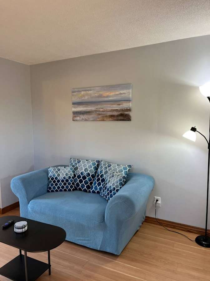 Caroline's room