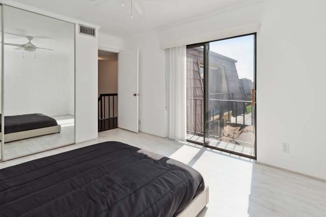 Elinio V.'s room