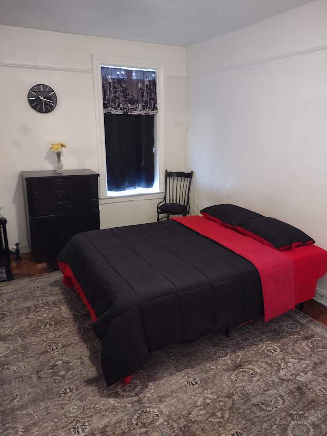 Stella Hez's room