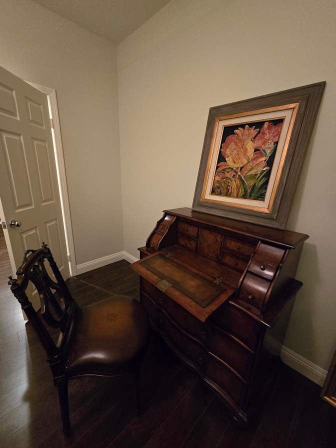 MonicaLee's room