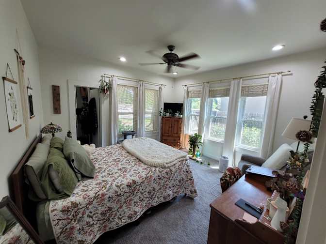Jordyn's room