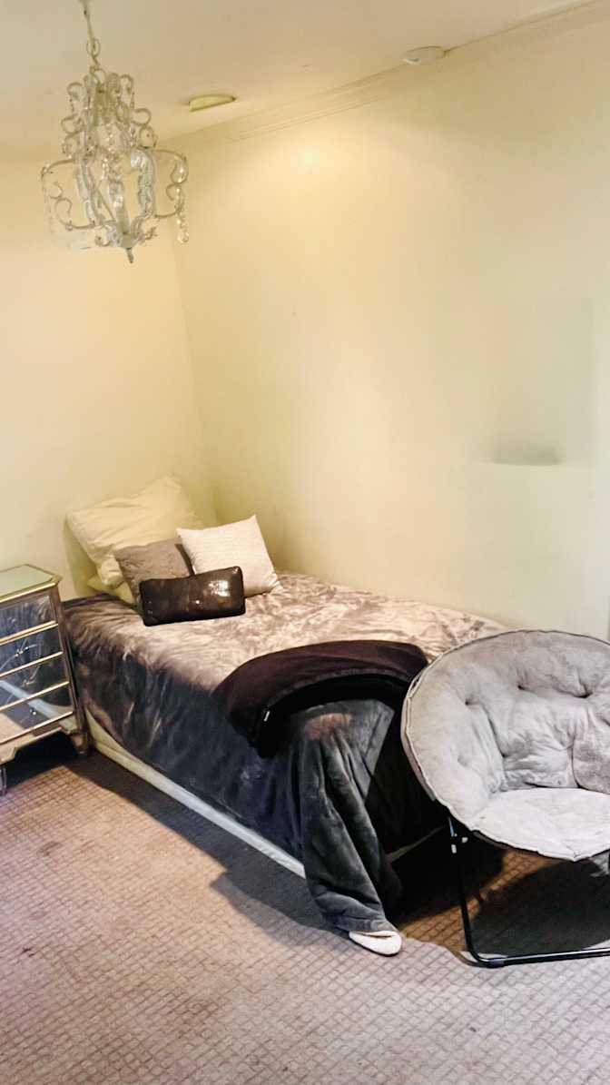 Sara's room