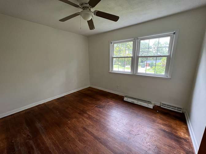 Alcove Rooms's room