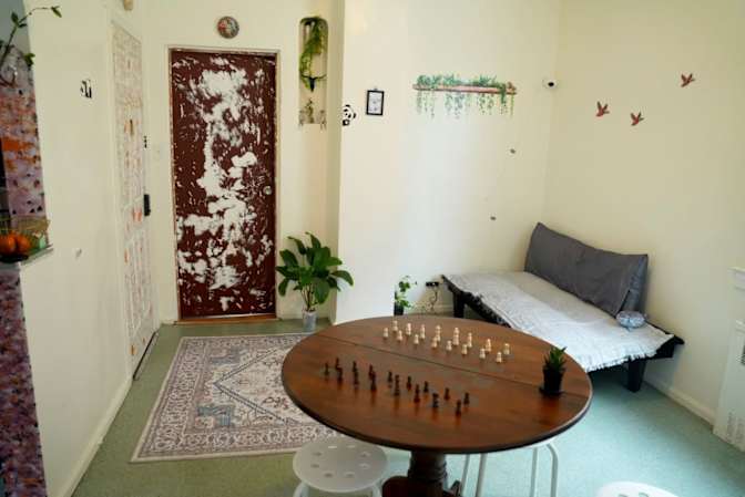 Ali's room