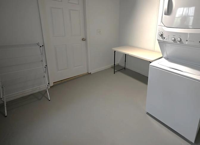 Alcove Rooms's room