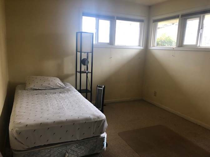 Shinta Muljani's room